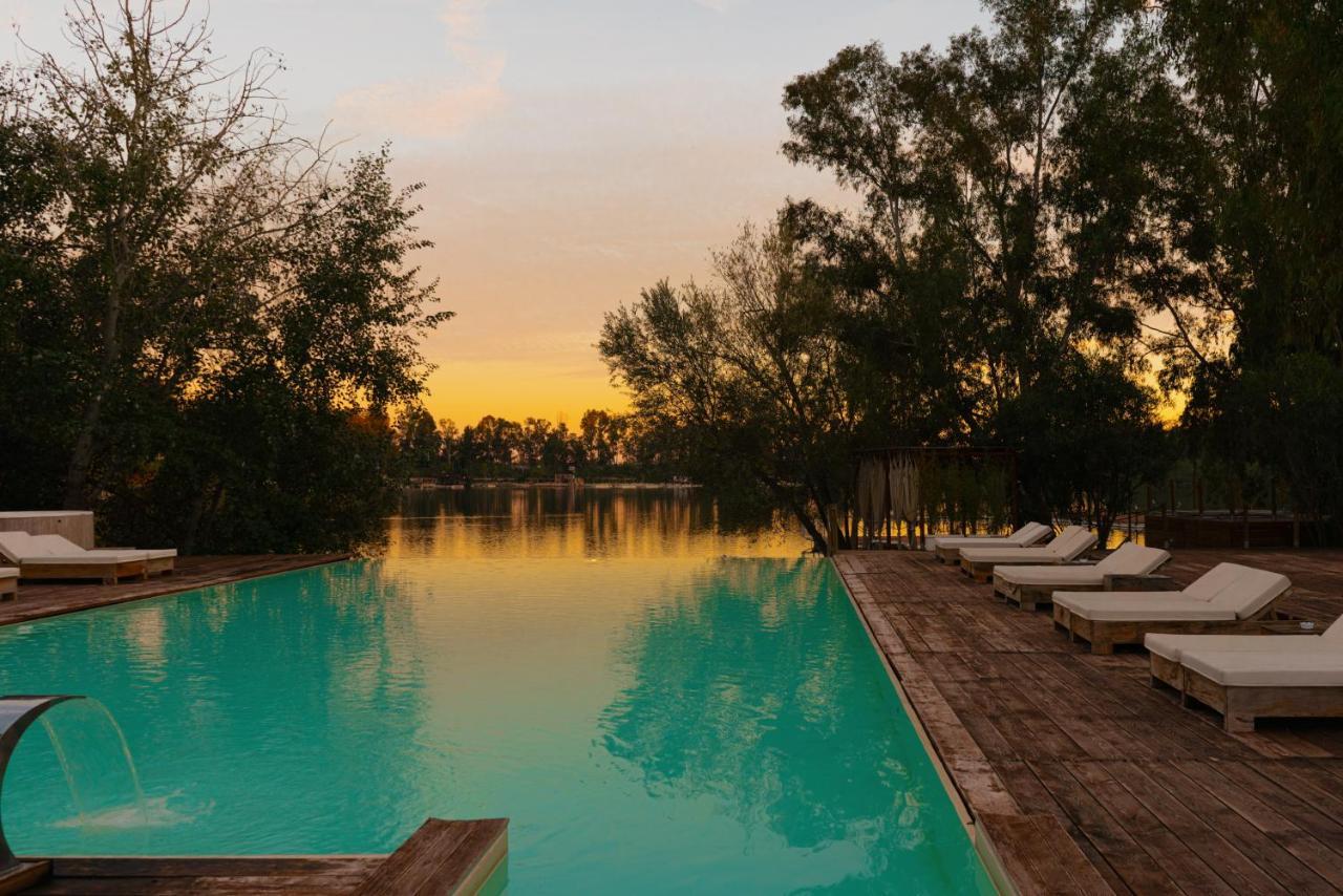 Nabi Resort Glamping & Spa Castel Volturno Exterior foto